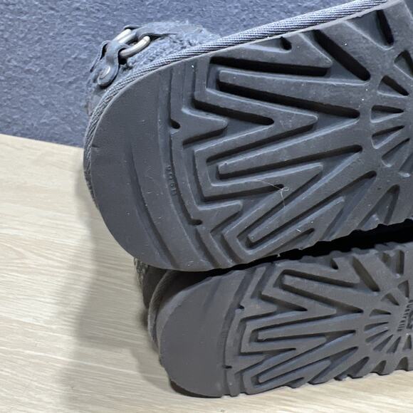 UGG Australia Tularosa Route Cable Knit Sweater Boots Gray Womens Size 6 - Picture 9 of 15